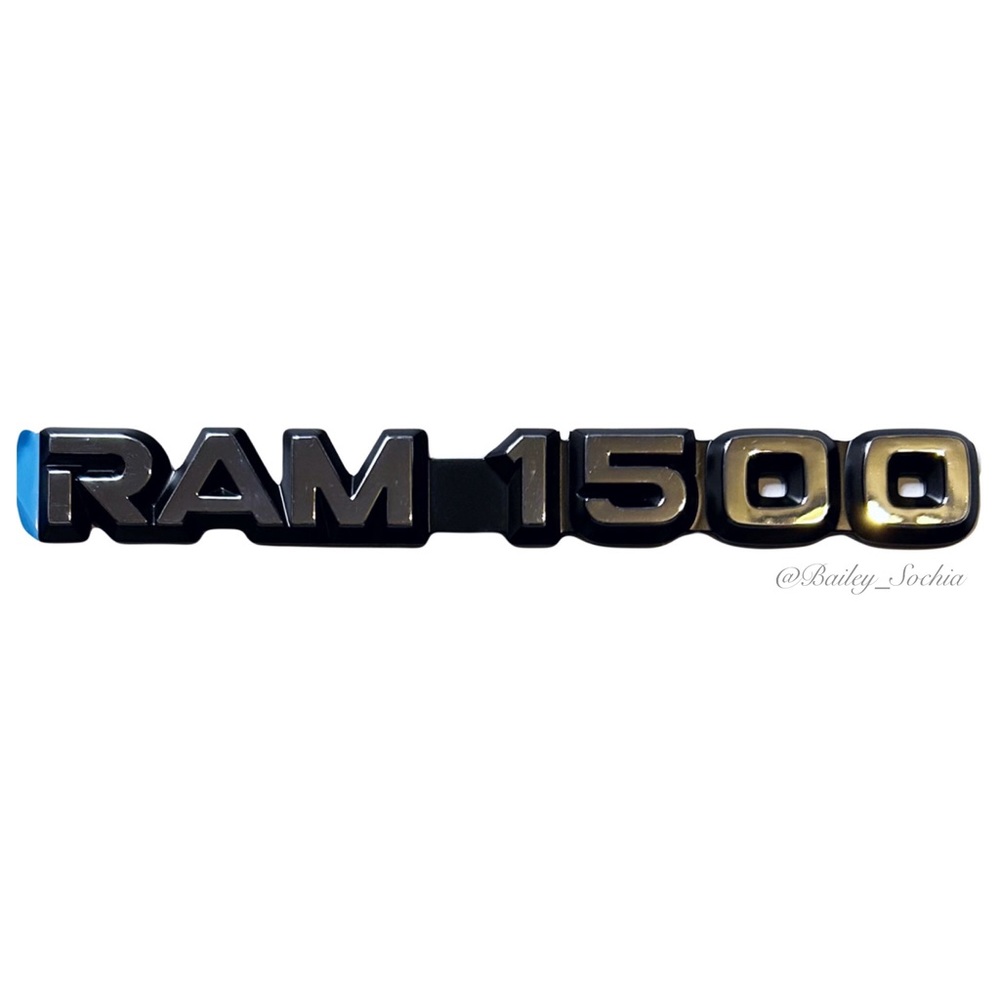 Dodge RAM 1500 Emblem